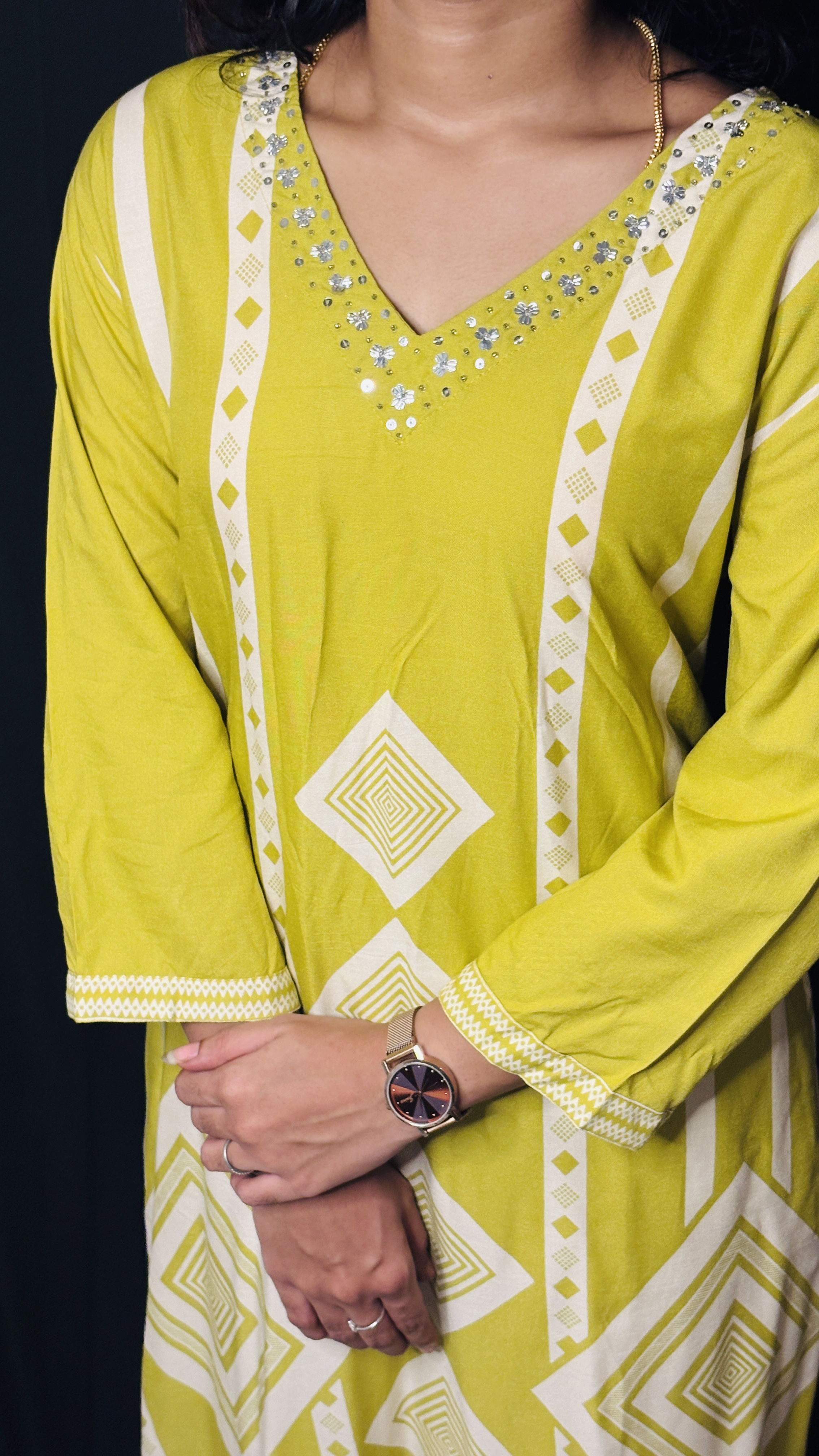 Svaraa - STYLARQ by Bhoumi