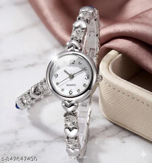 Ladies Fashion Watch Rose Gold Bracelet Chain Watch Stylish Elegant Girls Party Wear Watch-women watch,ladies watch,girls watch,women wrist watch,ladies wrist watch,analogue watch for women,analogue watch for girls,stylish women watch,daily wear women watch,designer ladies watch - Aurafashion
