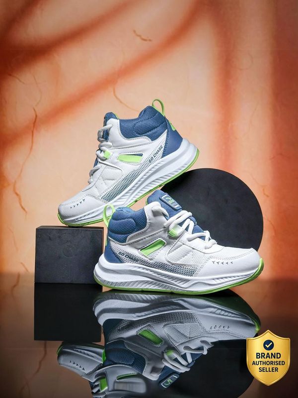 Asian boys lace running shoes - M Y V E L O R A