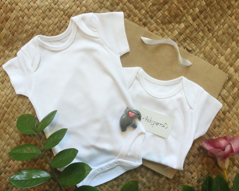 Picksparrow baby boys & baby girls white bodysuit - M Y V E L O R A