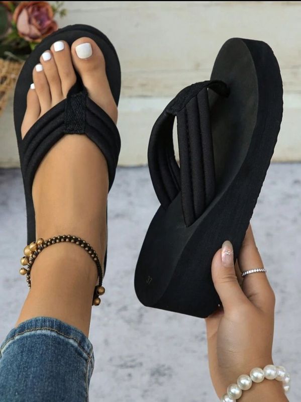 Shozie girls slip-on wedges - M Y V E L O R A