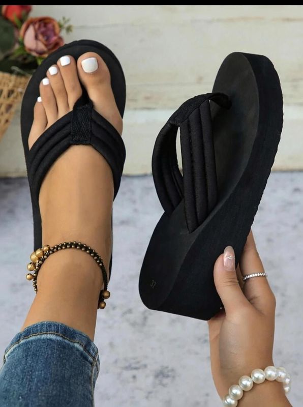 Shozie girls slip-on wedges - M Y V E L O R A