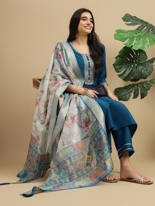 Femzie women kurta, churidar & dupatta set - M Y V E L O R A