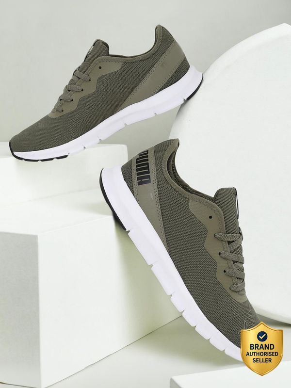 Puma hustle v2 idp sneakers for men - M Y V E L O R A