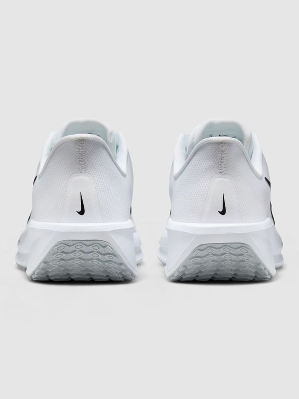 Nike quest 6 running shoes for men - M Y V E L O R A