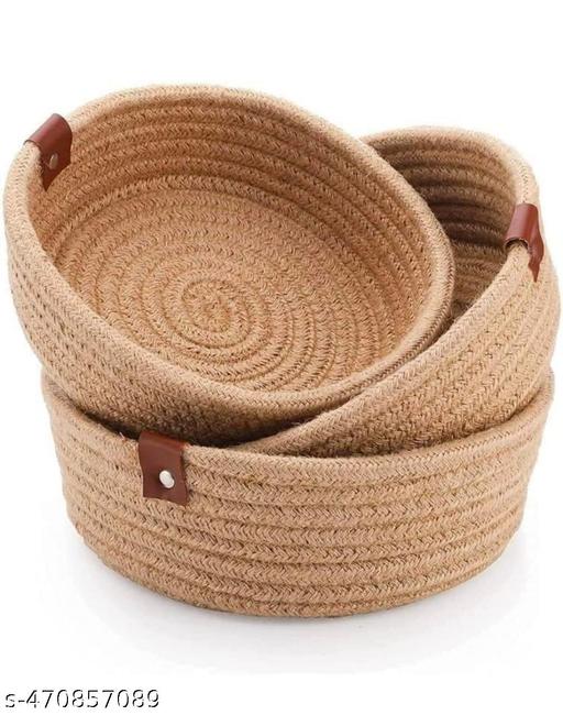 Attractive Bowls - Piktocart