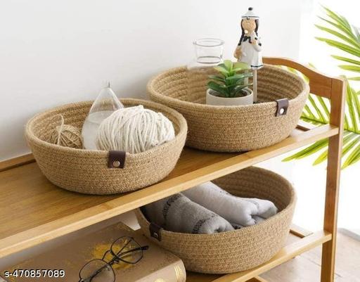 Attractive Bowls - Piktocart