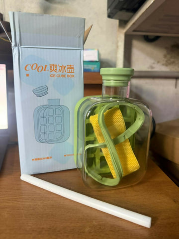 Leakproof Green Ice Cube Tray Bottle with Straw & Silicone Sleeve - Totnox 