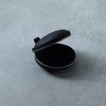 Earphone Carrying Case – Compact Hard Shell with Zipper Closure - UniFinds 