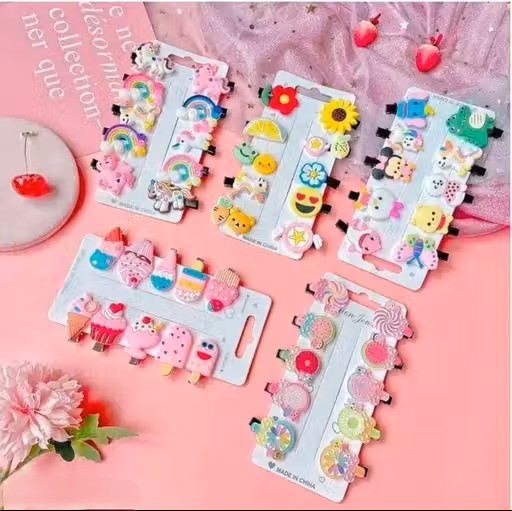 Set of 186 pcs hair accessories 20pcs Hair Claw, 5pcs tic tac hair clip, 50pcs elastic rubber band, 10pcs cartoon hair clip, 36pcs tic tac clip, 3pcs designer hair clip, 50pcs hair claw, 12pcs rubber band   - WYNAMIX store