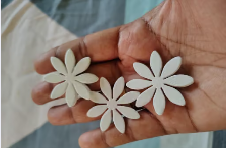 Mullai Flower Making Kit ( 100 Pieces ) 4 line Stem String Leaf Green Colour Stem - WYNAMIX store