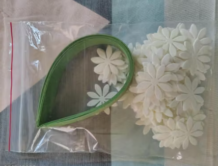 Mullai Flower Making Kit ( 100 Pieces ) 4 line Stem String Leaf Green Colour Stem - WYNAMIX store