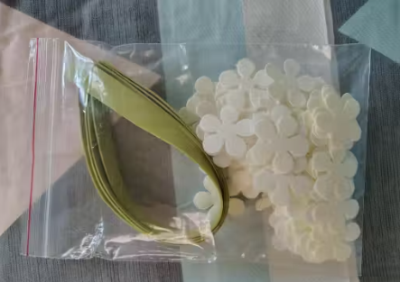 Foam Jasmine Kit ( 100 Pieces Kit ) 4 Stem String .Stem Olive Green Or Leaf Green  - WYNAMIX store