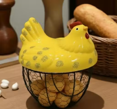 S.S HANDICRAFTS  Metal Net Egg Basket Storage Boxs with Lid, Hen Shape Design, Strawberry Pattern, Yellow and Black 19 Eggs Capacity  - WYNAMIX store