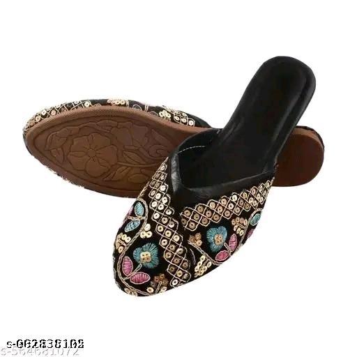 Tending woman  slipper There are many great products and home remedies for your beautiful feet - ZORA